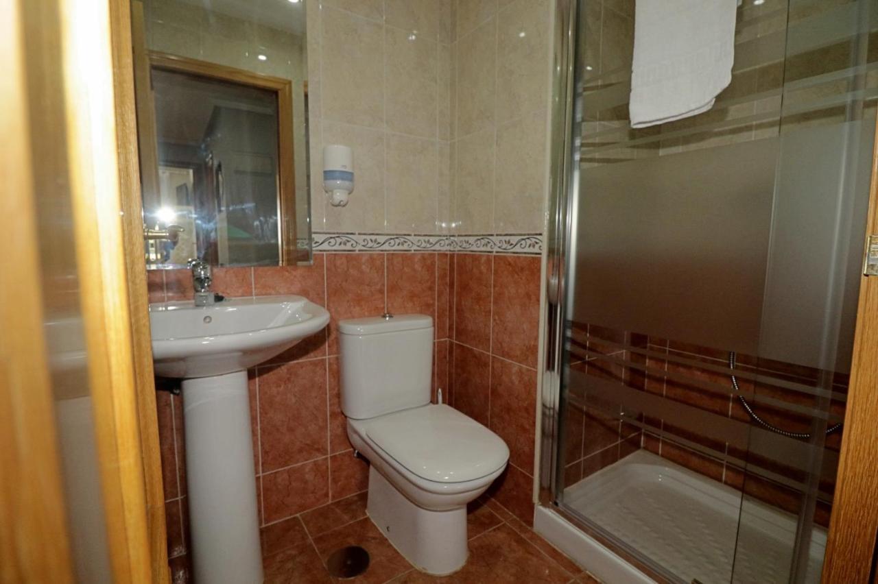Apartamento , Wifi Y Garaje Cerca Del Centro Appartement Oviedo Buitenkant foto