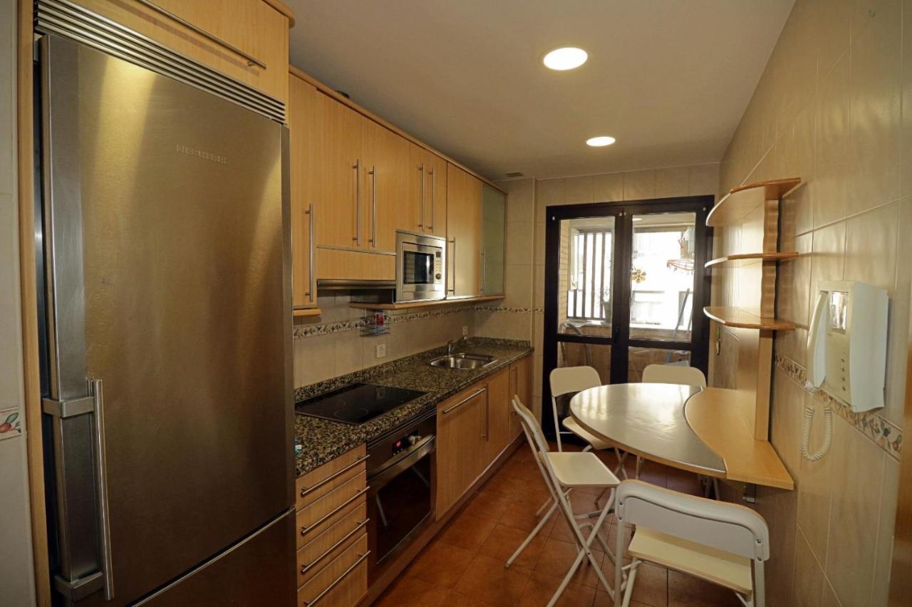 Apartamento , Wifi Y Garaje Cerca Del Centro Appartement Oviedo Buitenkant foto